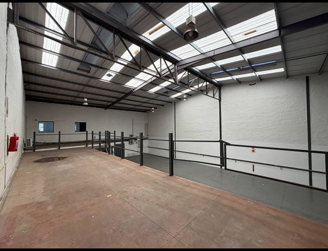 666M² WAREHOUSE TO LET IN HALFWAY HOUSE